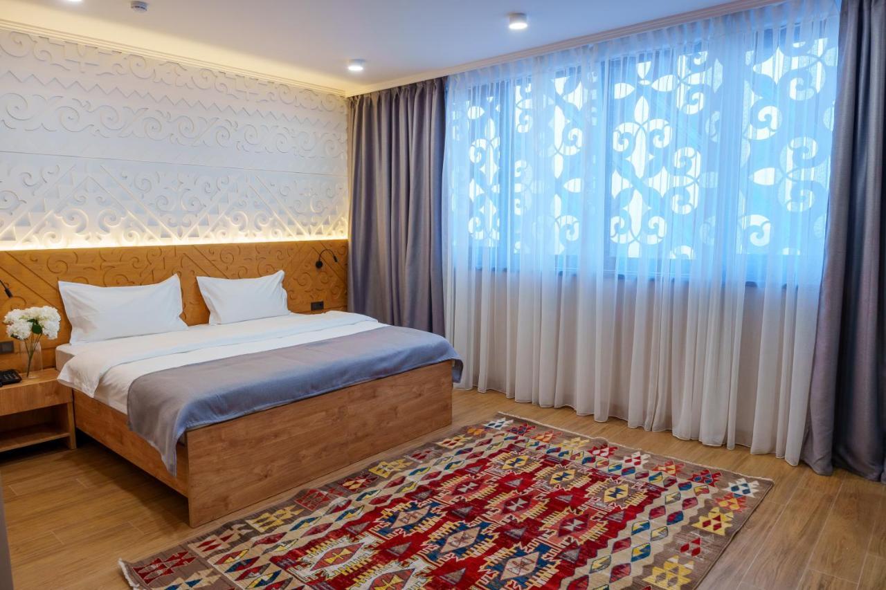 Dami Almaty Hotel Exterior photo